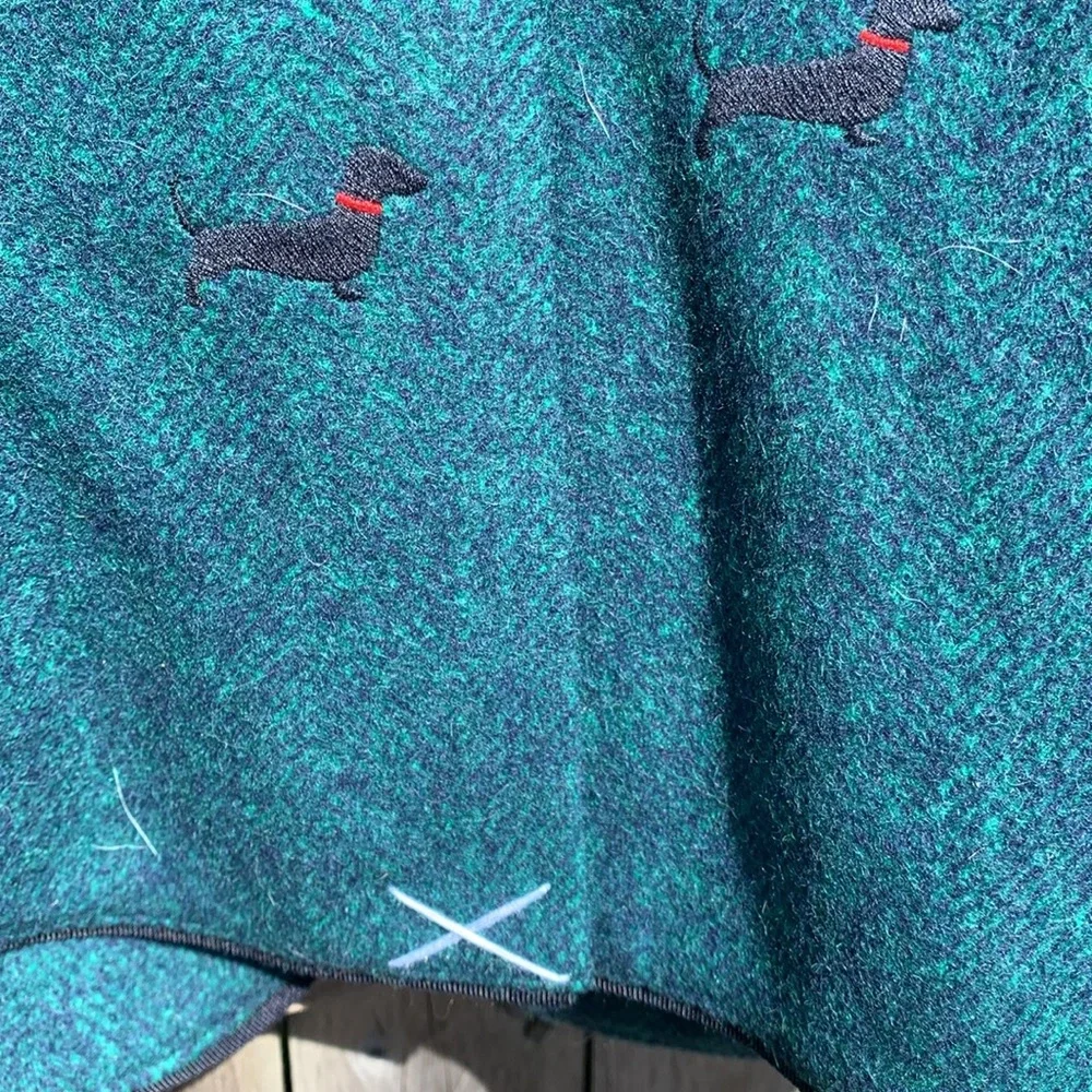 Talbots 6P Aberdeen wool blazer with the cutest dog design! NWOT!! - Picture 6 of 10